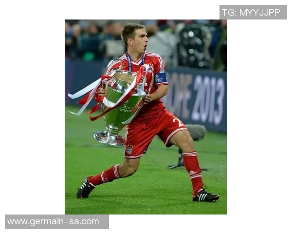 足球明星谢易阳的传奇之路与未来发展展望 足球明星谢易阳的传奇之路与未来发展展望