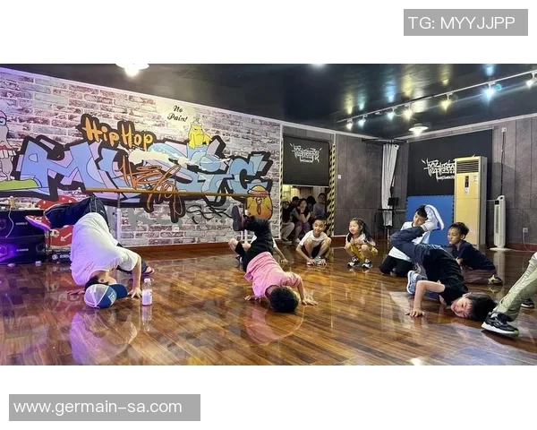 热议街舞:深圳街舞队的意识变革 热议街舞:深圳街舞队的意识变革